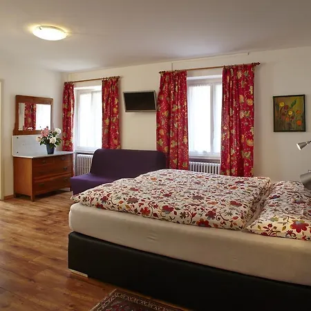 Hotel Defanti 2*