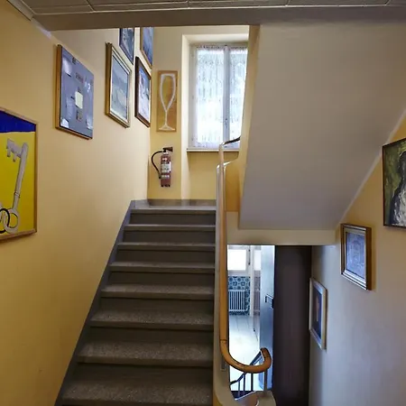 Hotel Defanti 2*